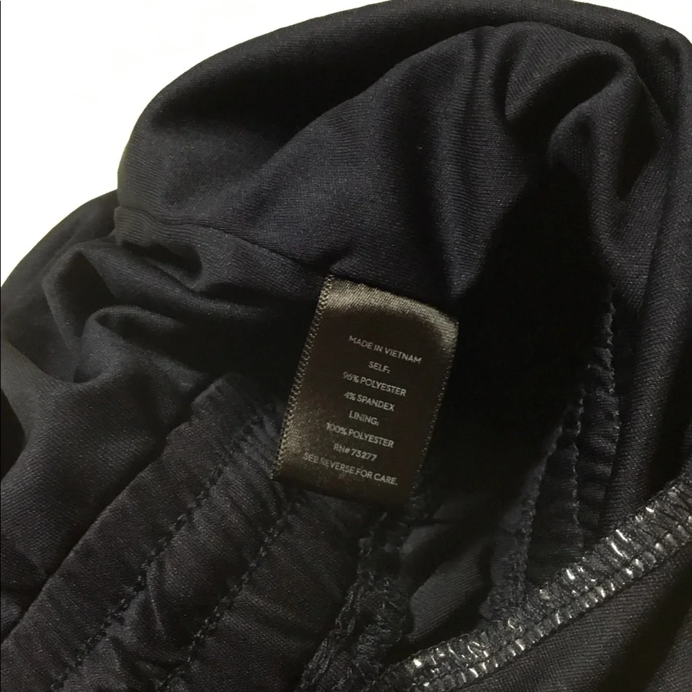 Simply Vera Wang Navy Sleeveless Jumpsuit size XS NWT - Picture 11 of 11